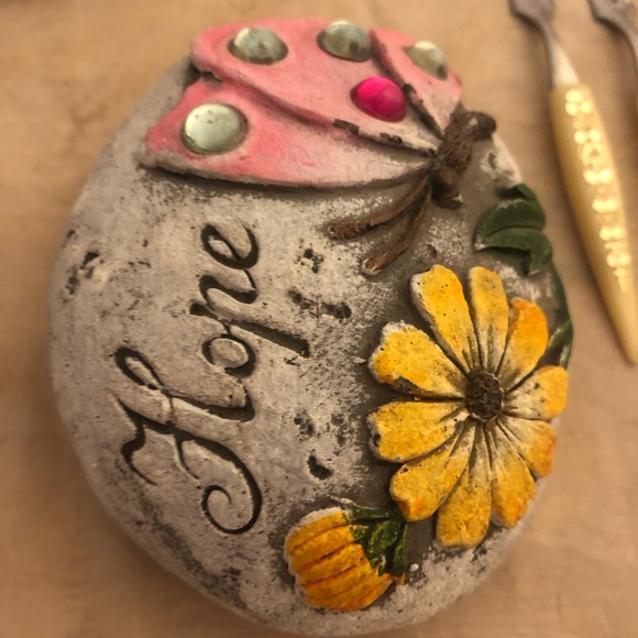 21 PC Whatnots Set: Hand Painted Gem Rock, Mini Apples & Basket, Mini Forks - Picture 6 of 12